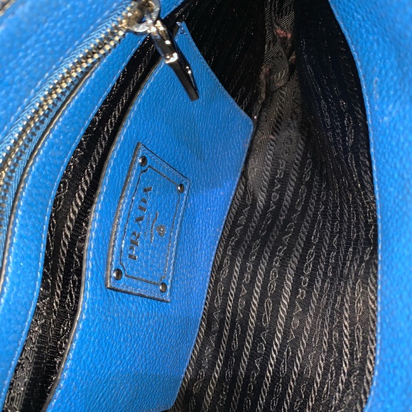 Prada bag - Picture 3 of 5